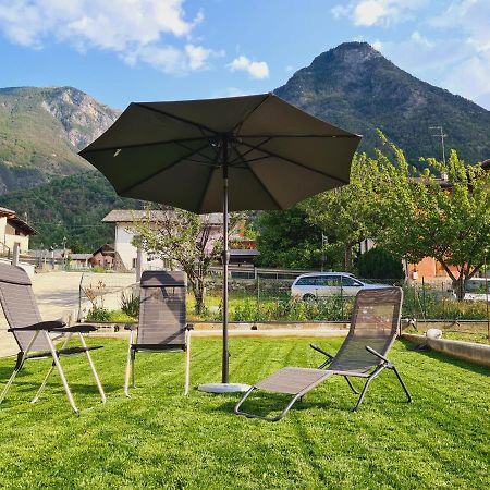 Casa Vacanza Lo Nano Fenis Exteriör bild