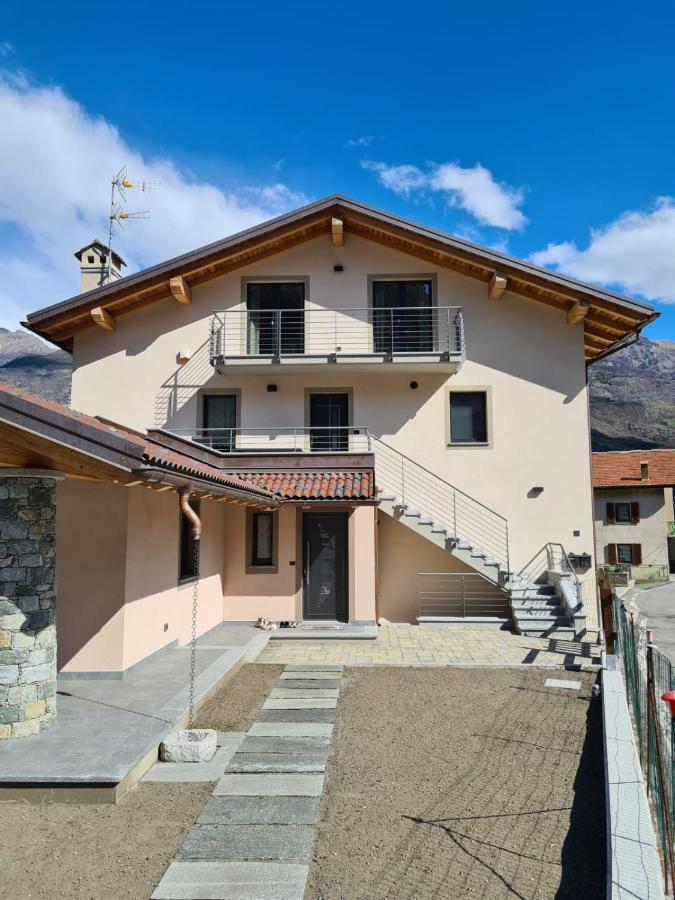 Casa Vacanza Lo Nano Fenis Exteriör bild
