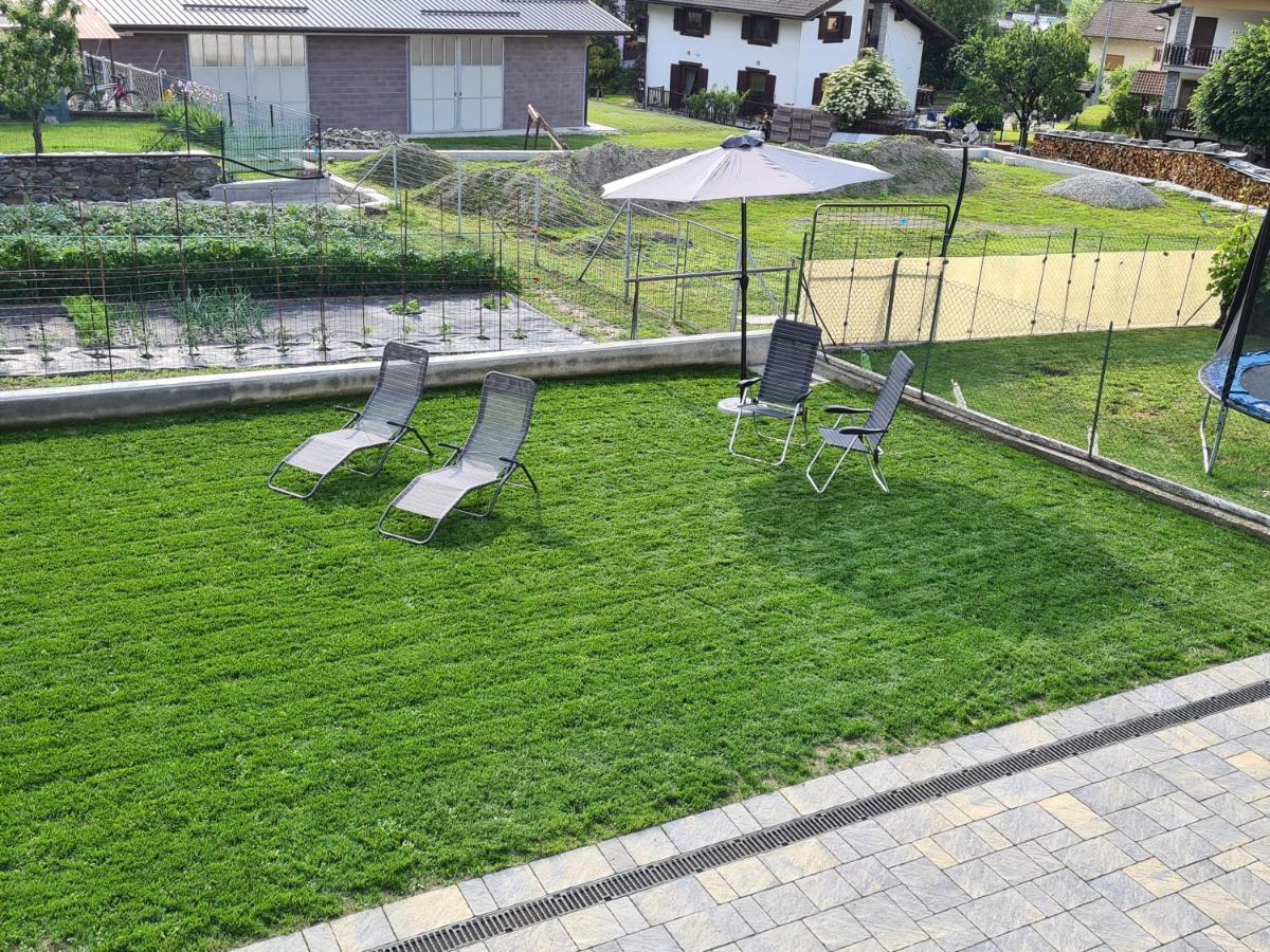Casa Vacanza Lo Nano Fenis Exteriör bild